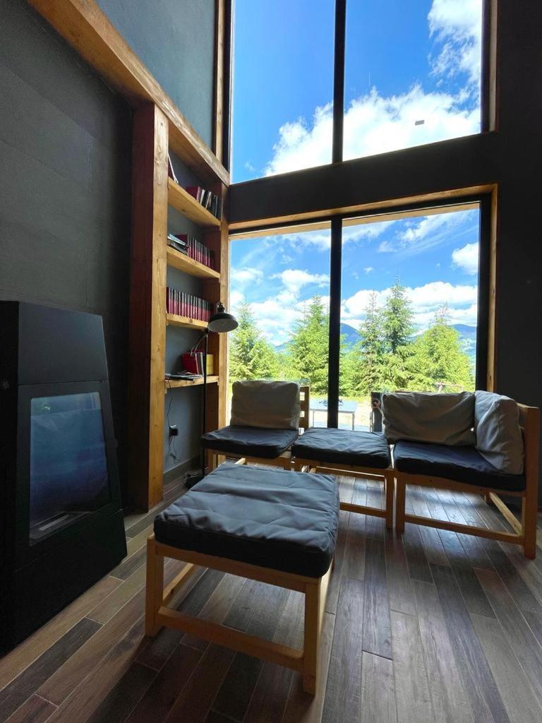 La Hambare Villa Colibita Luaran gambar