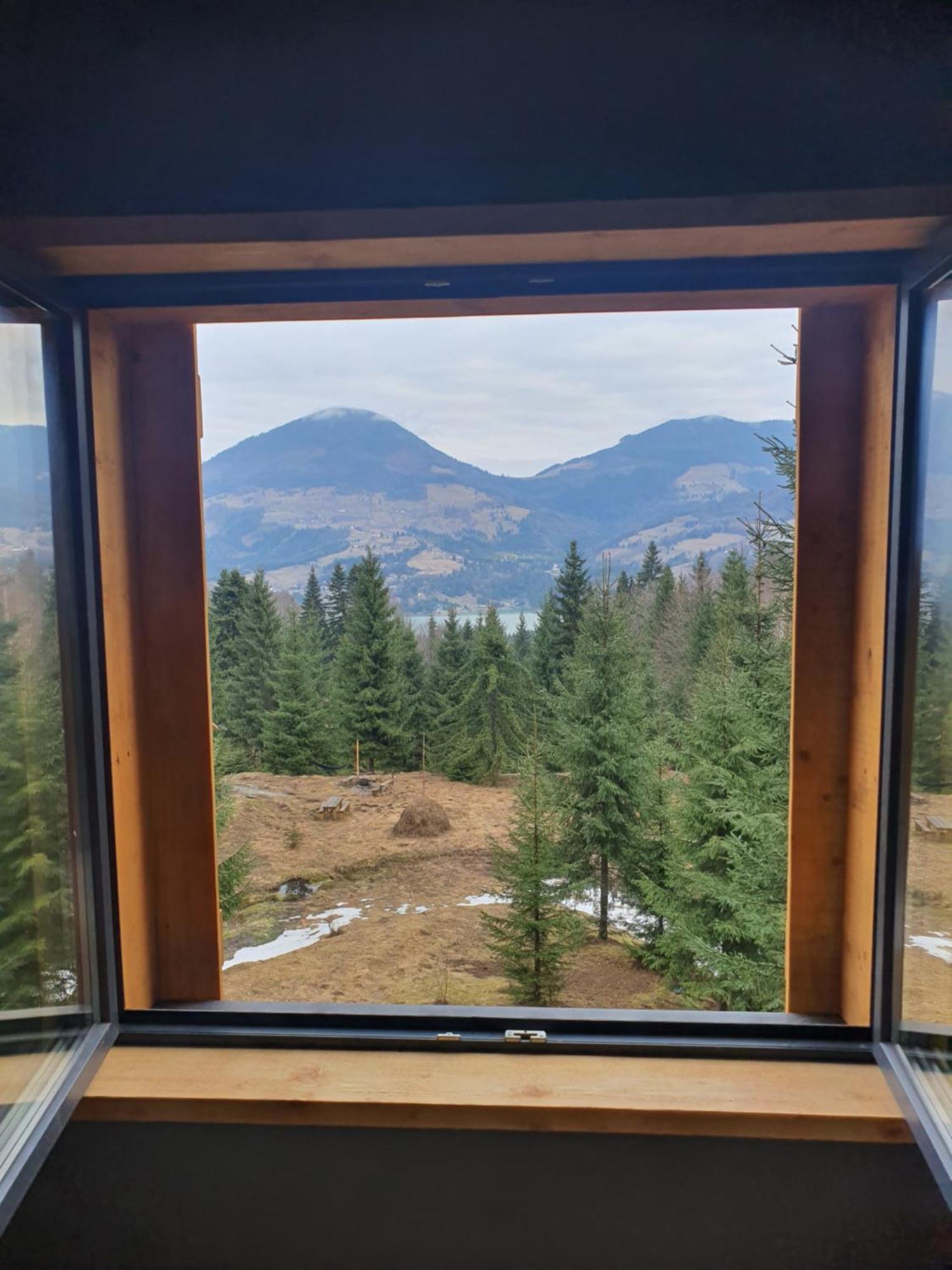 La Hambare Villa Colibita Luaran gambar